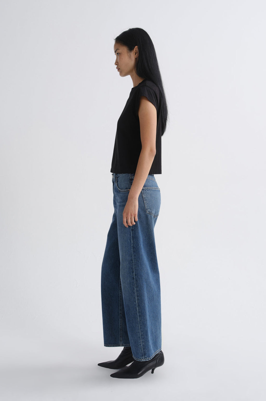 Low Curve Jean Crop 27.5 Curb