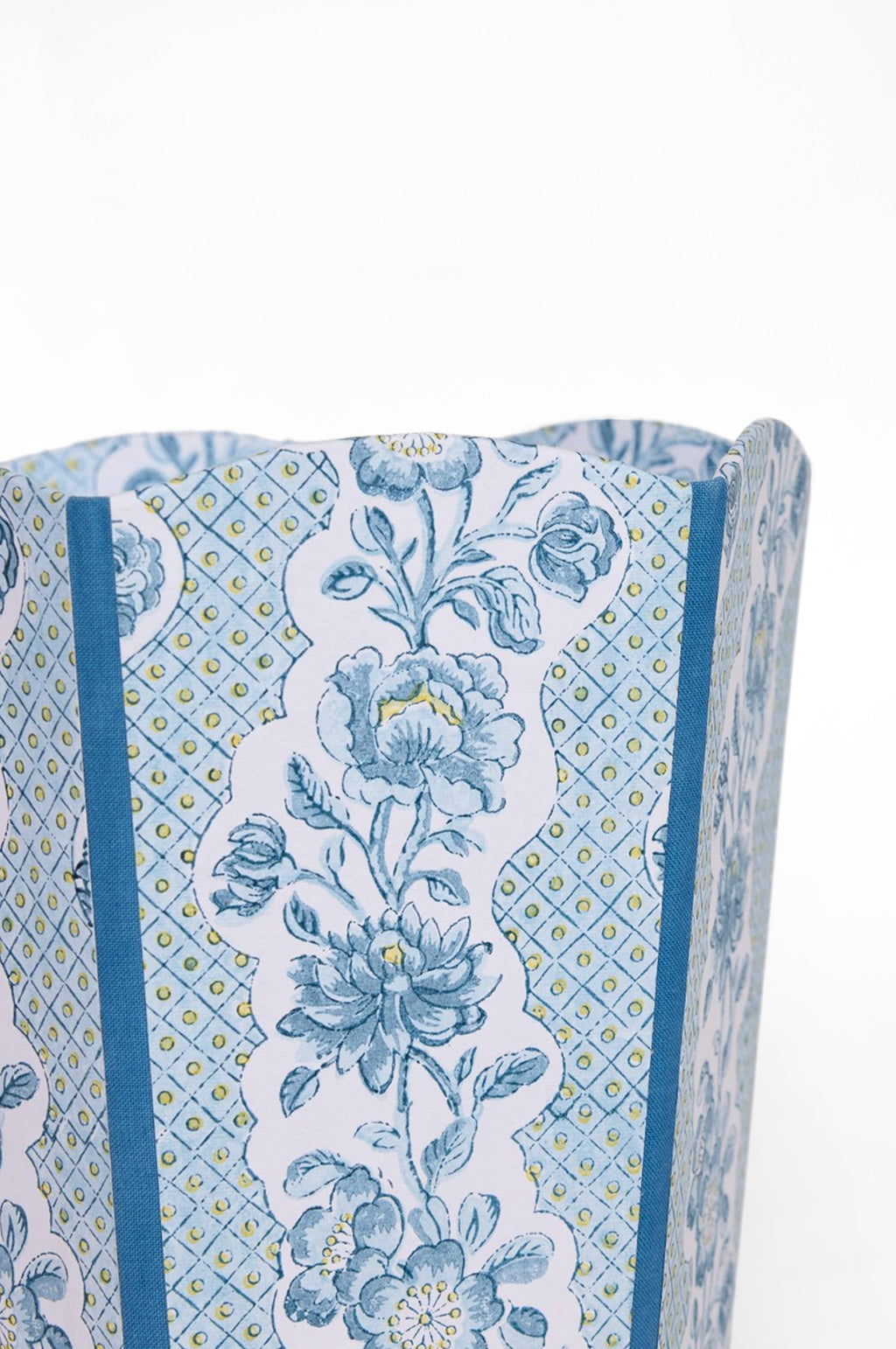 Scalloped Collapsible Basket Indigo