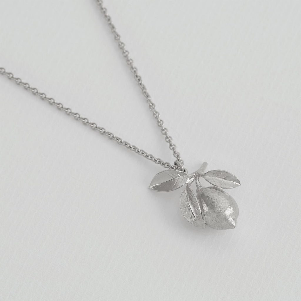 A.M. Large Lemon & Leaf Necklace Silver