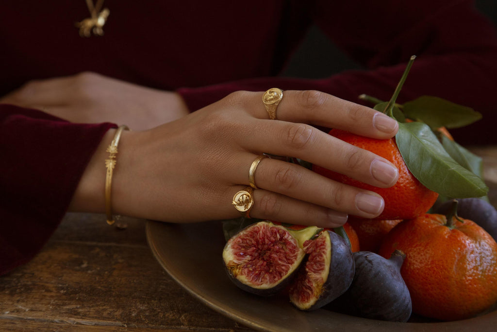 A.M. Ornately Engraved Signet Ring with Sleeping Hare Gold