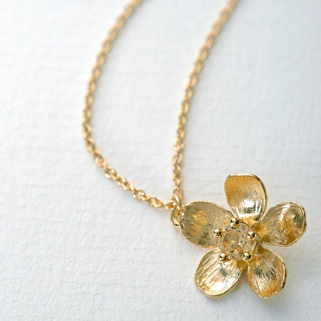 A.M. Citrine Buttercup Necklace Gold