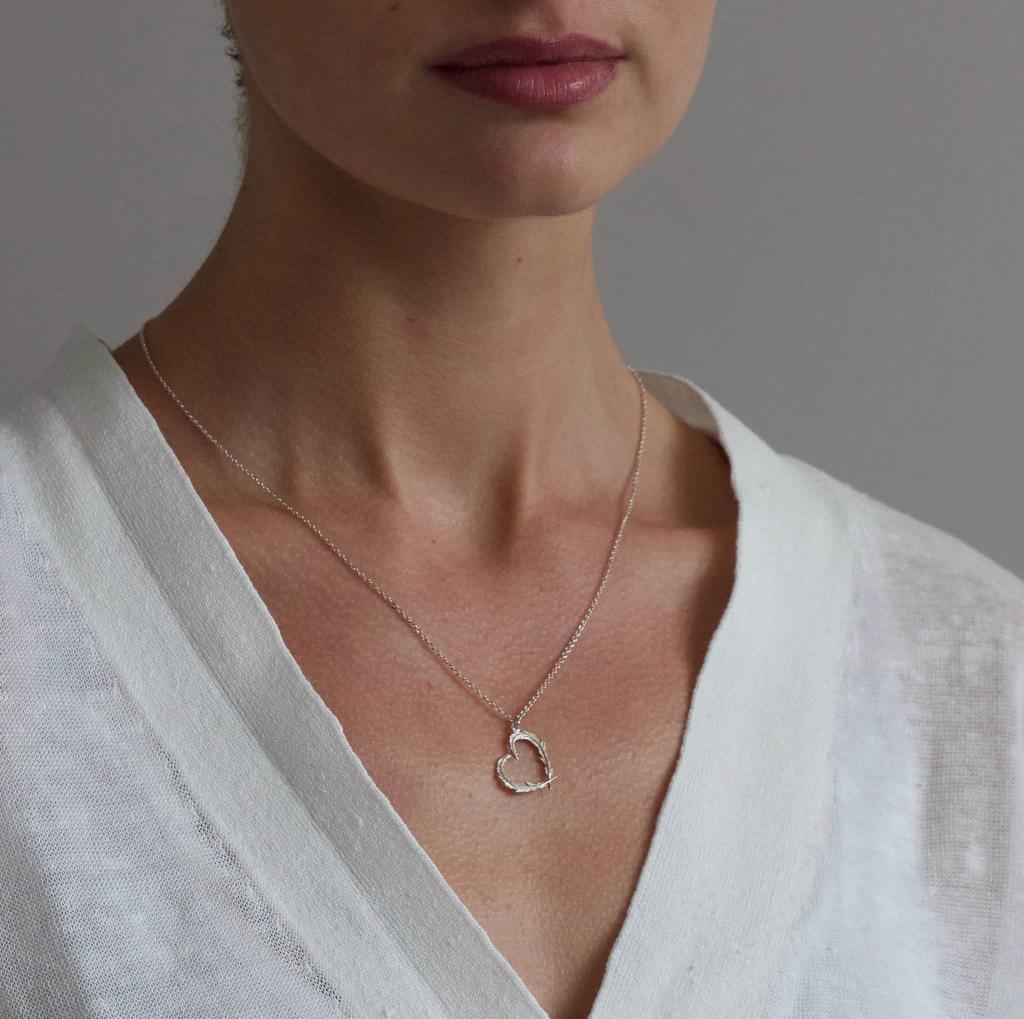 A.M. Delicate Feather Heart Necklace Silver