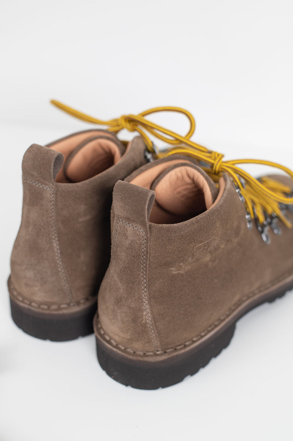 M120 Suede Boot Taupe