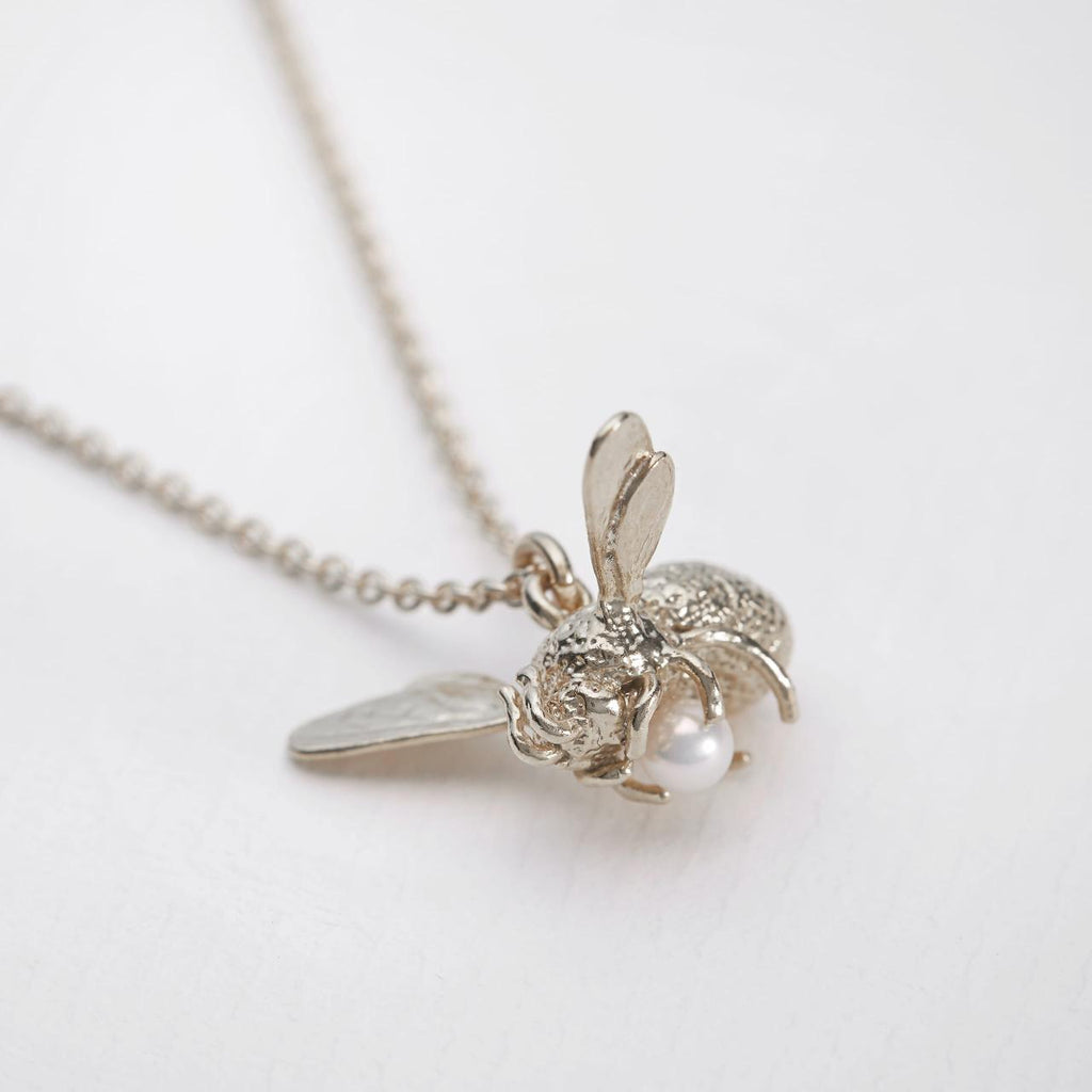 A.M. Flying Bee with Pearl Necklace Silver