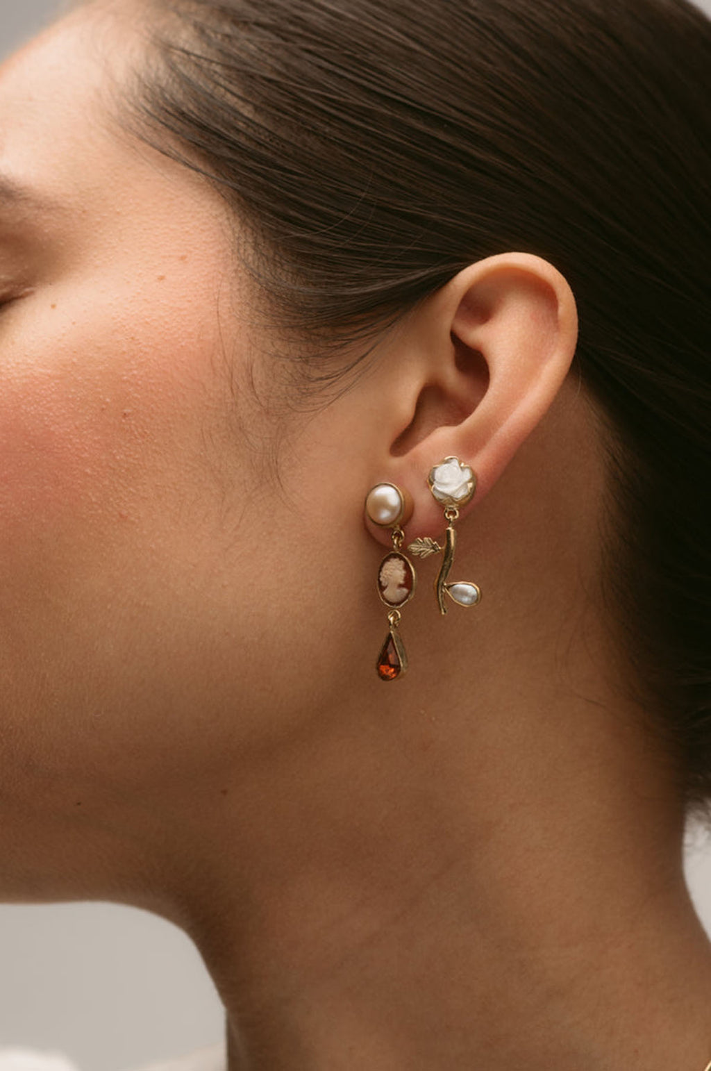 Flower Drop Pearl Earrings