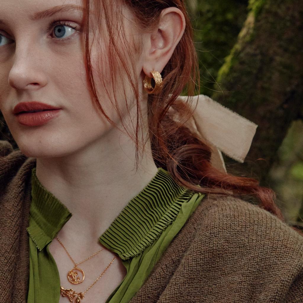 A.M. Wide Bark Hoop Earrings Gold