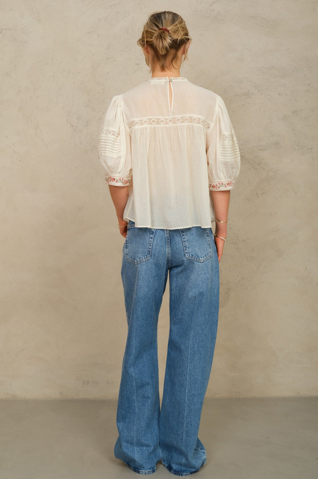 Fleur Emb S/S Top Ecru/Multi