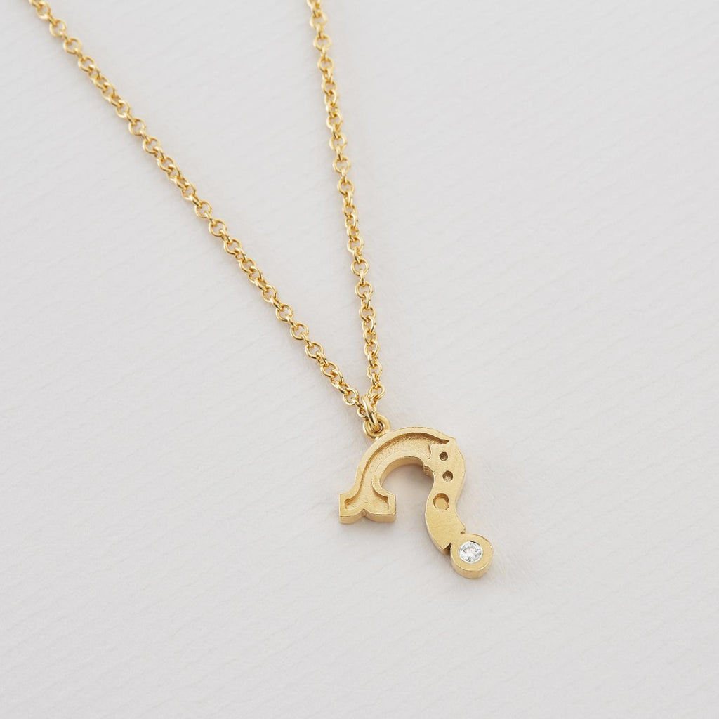 A.M. Just my Type Question Mark Necklace Gold