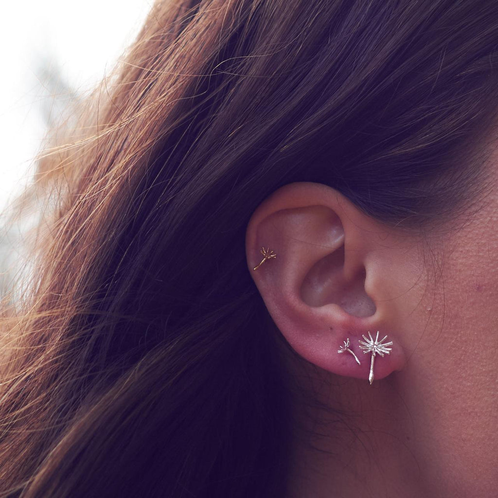 A.M. Asymmetric Dandelion Fluff Stud Earrings Gold