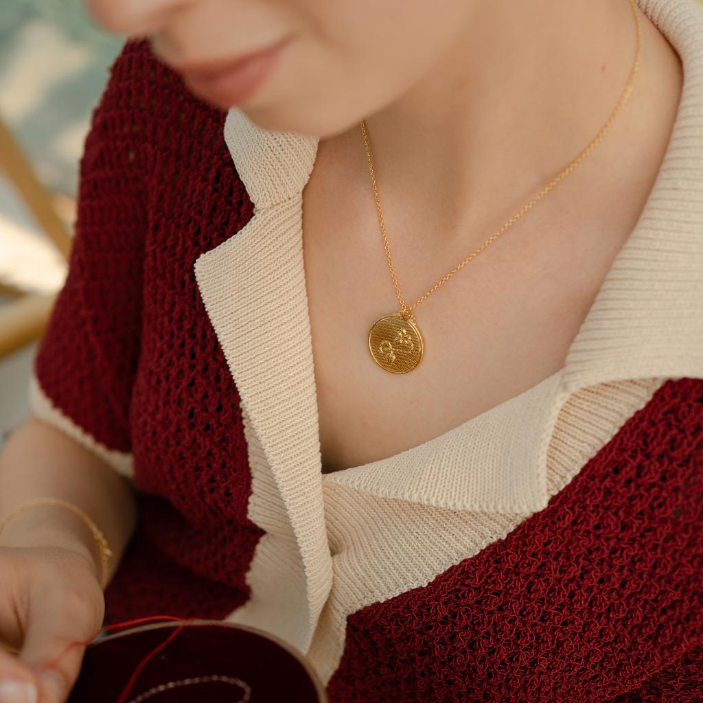 A.M. Embroidery Hoop Necklace Silver