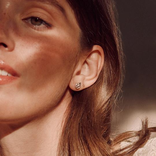 A.M. Teardrop Ex-voto Flower Single Stud Earring Gold