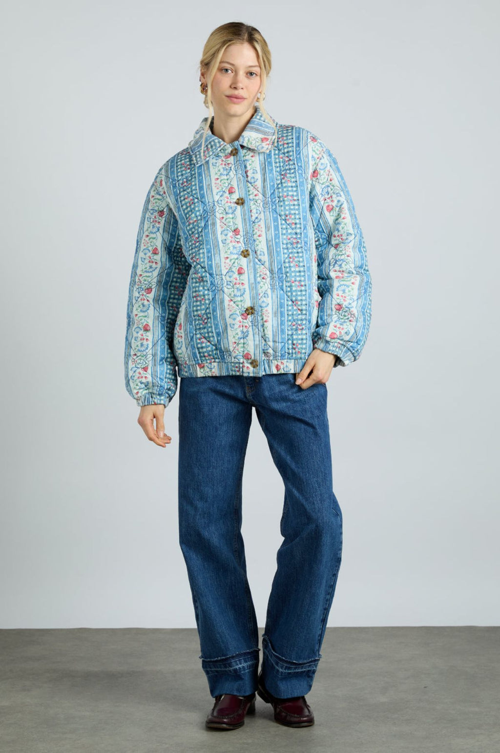 Claudia Jacket Wallpaper Floral
