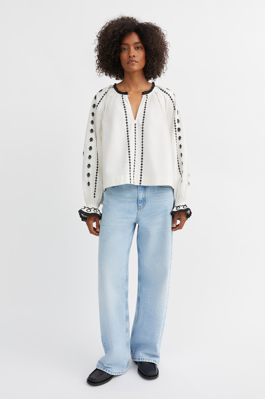 Ella Blouse Silenced White/Black