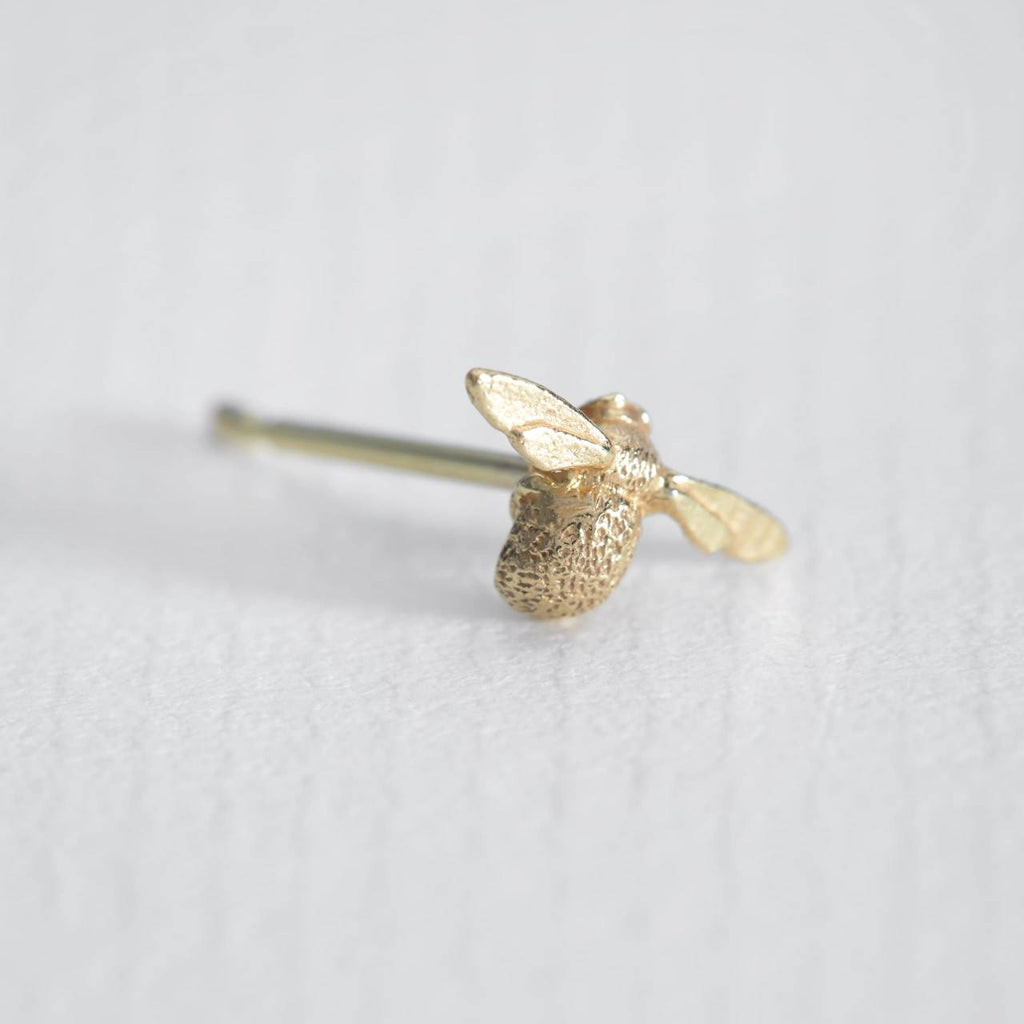 A.M. Teeny Weeny Bee Single Stud Earring 18ct Solid Gold