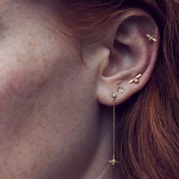 A.M. Posy Flower Single Stud Earring 18ct Solid Gold