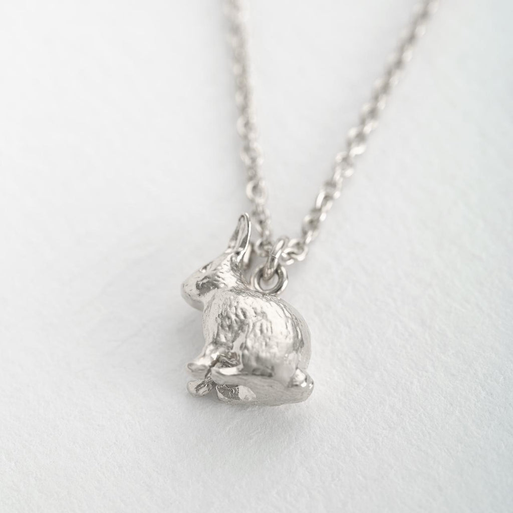 A.M. Sitting Bunny Necklace Silver