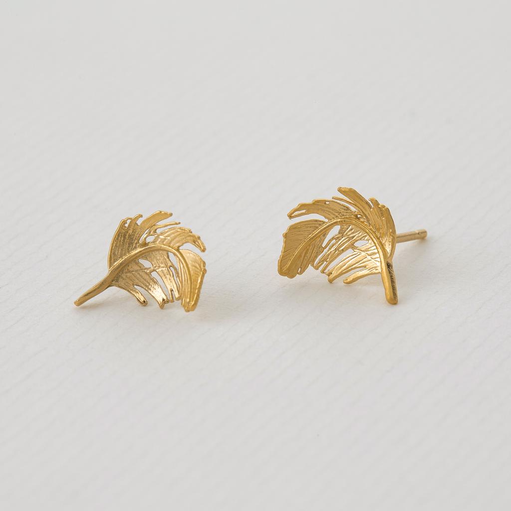 A.M. Feather Stud Earrings Gold
