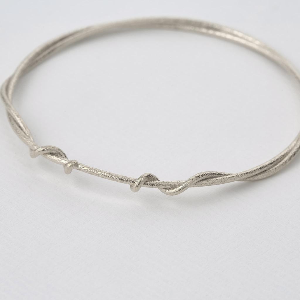 A.M. Classic Twist Bangle Silver