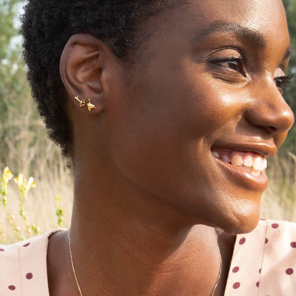 A.M. Teeny Tiny Wren Single Stud Earring 18ct Solid Gold