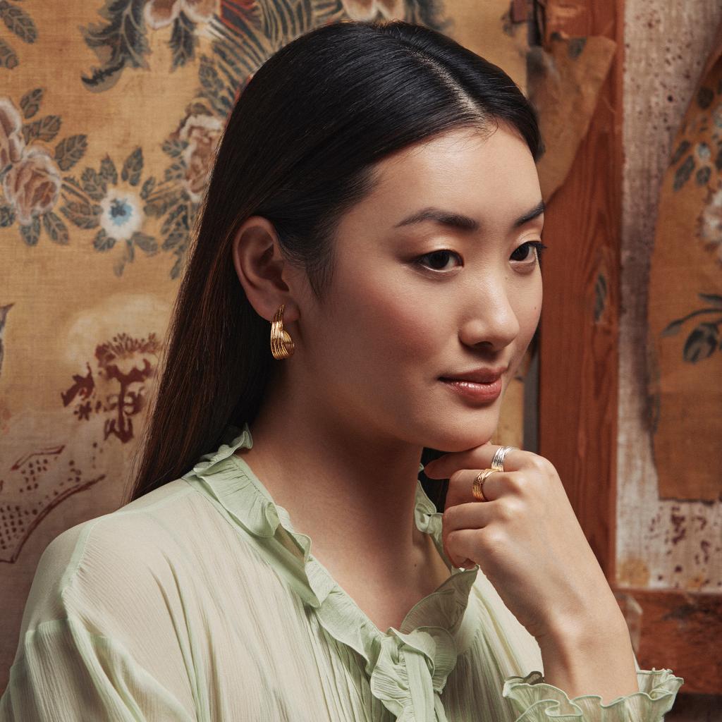 A.M. Wrapped Ribwort Plantain Leaf Wrap Earrings Gold