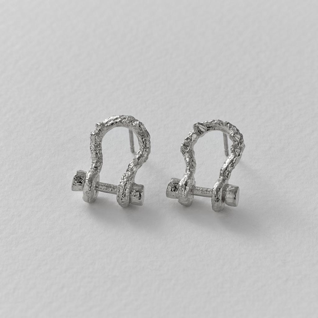 A.M. Aged Boatyard Link Stud Earrings Silver