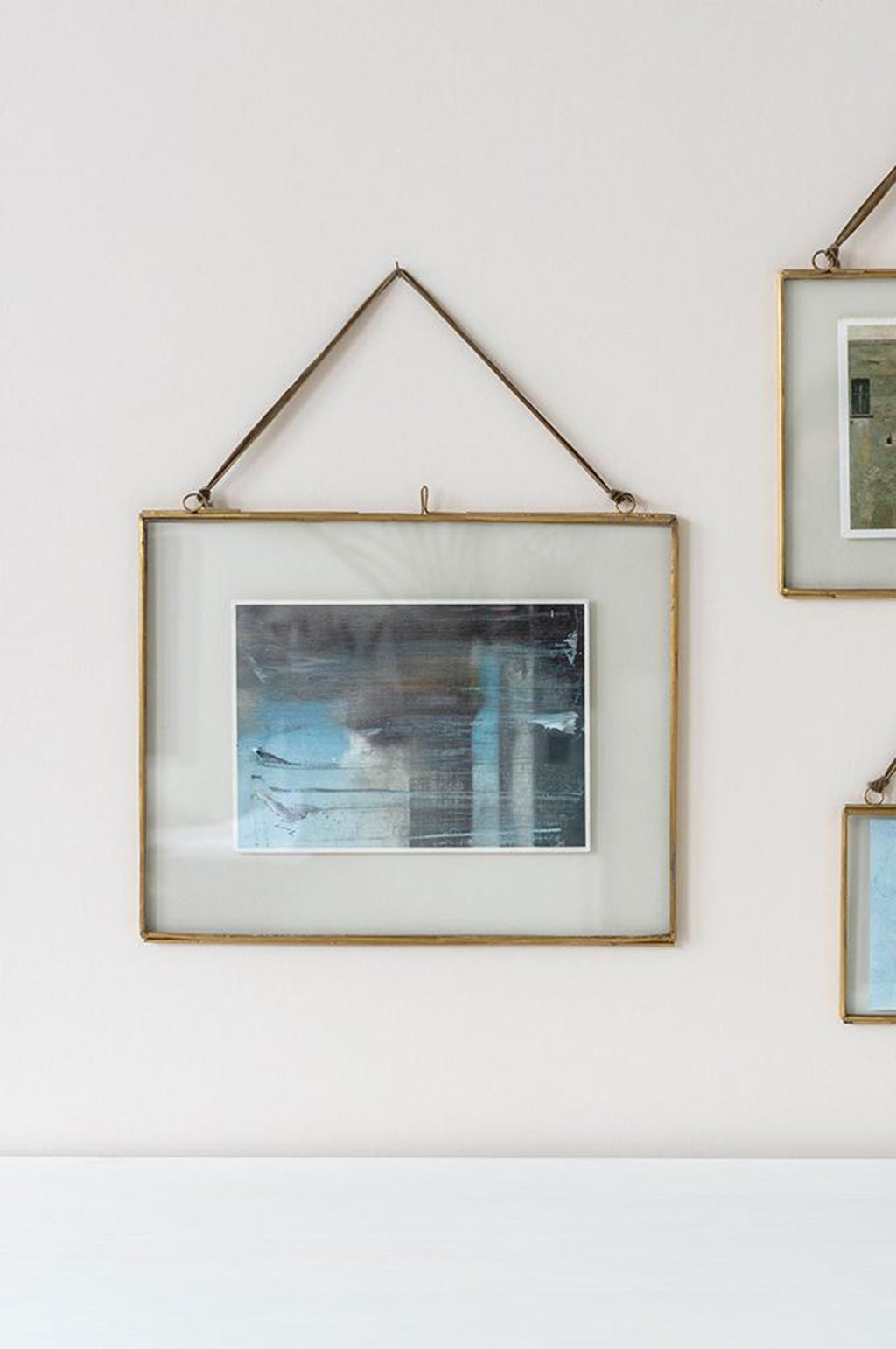 Landscape Hanging Brass Frame 25x20cm