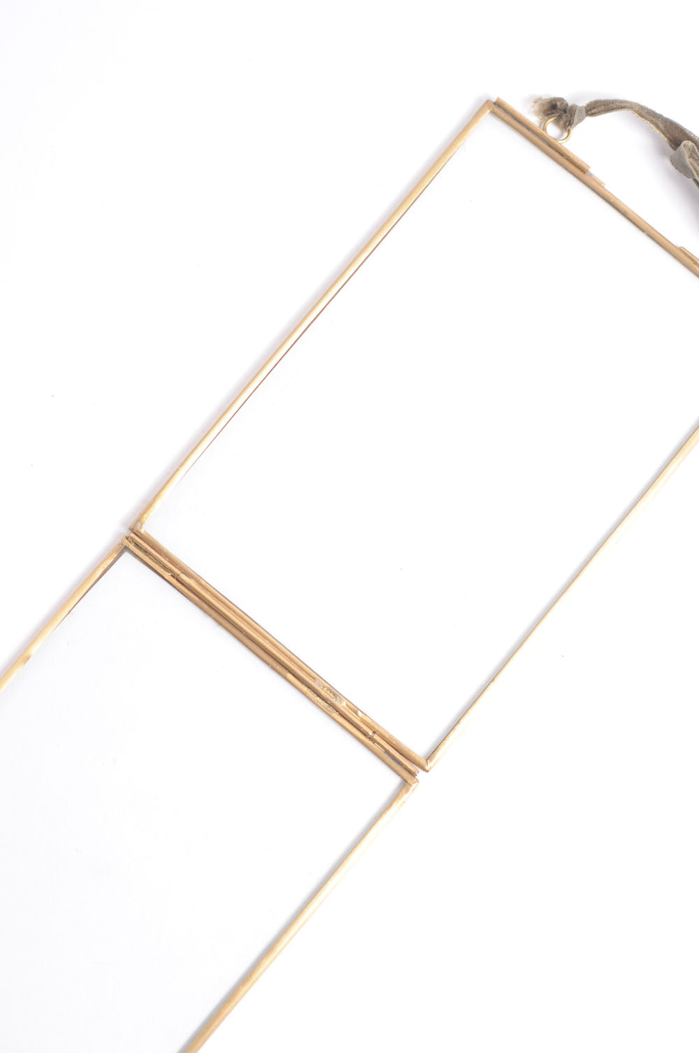 Hanging Brass Frame 15x10cm