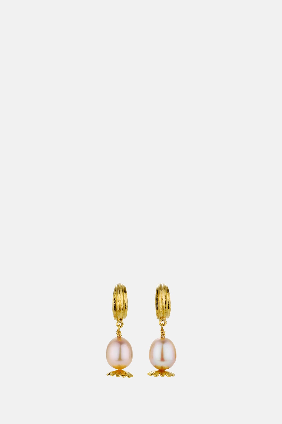 Alex Monroe Kissing Seed Head Huggie Hoop Pink Pearl Earrings Gold Plate.