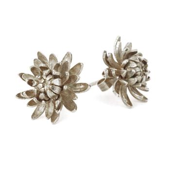 A.M. Chrysanthemum Flower Earrings Silver