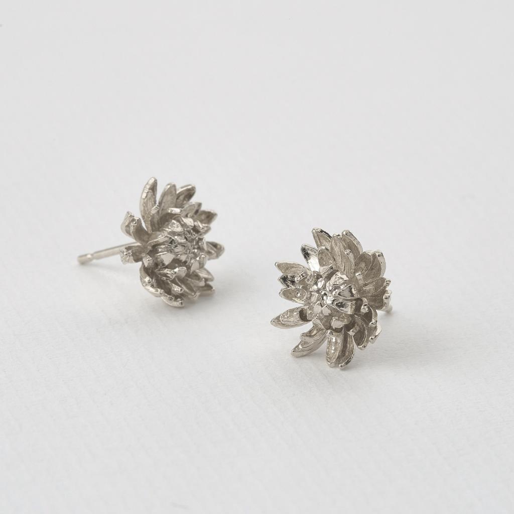 A.M. Chrysanthemum Flower Earrings Silver