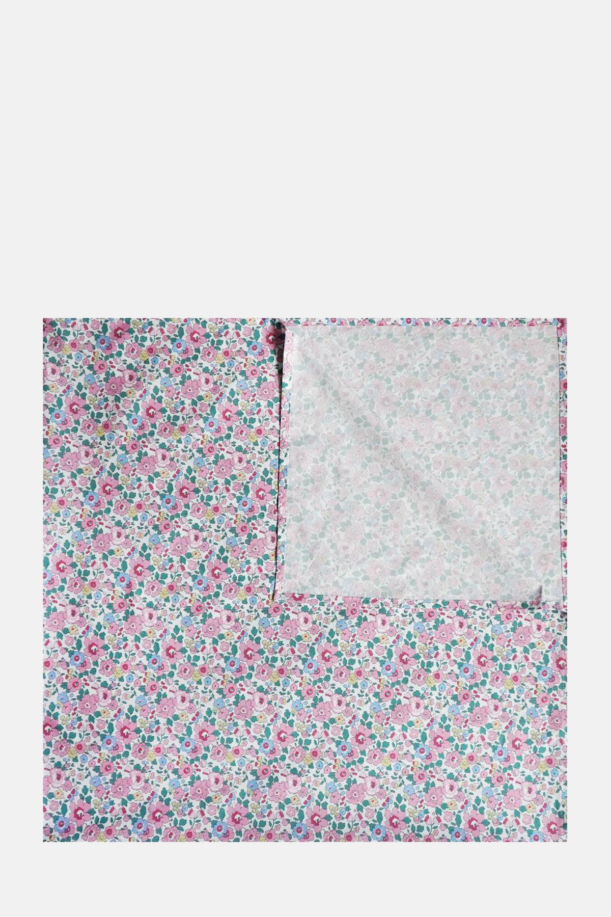 Coco and Wolf Betsy Blossom Pink Tablecloth 150x250cm.