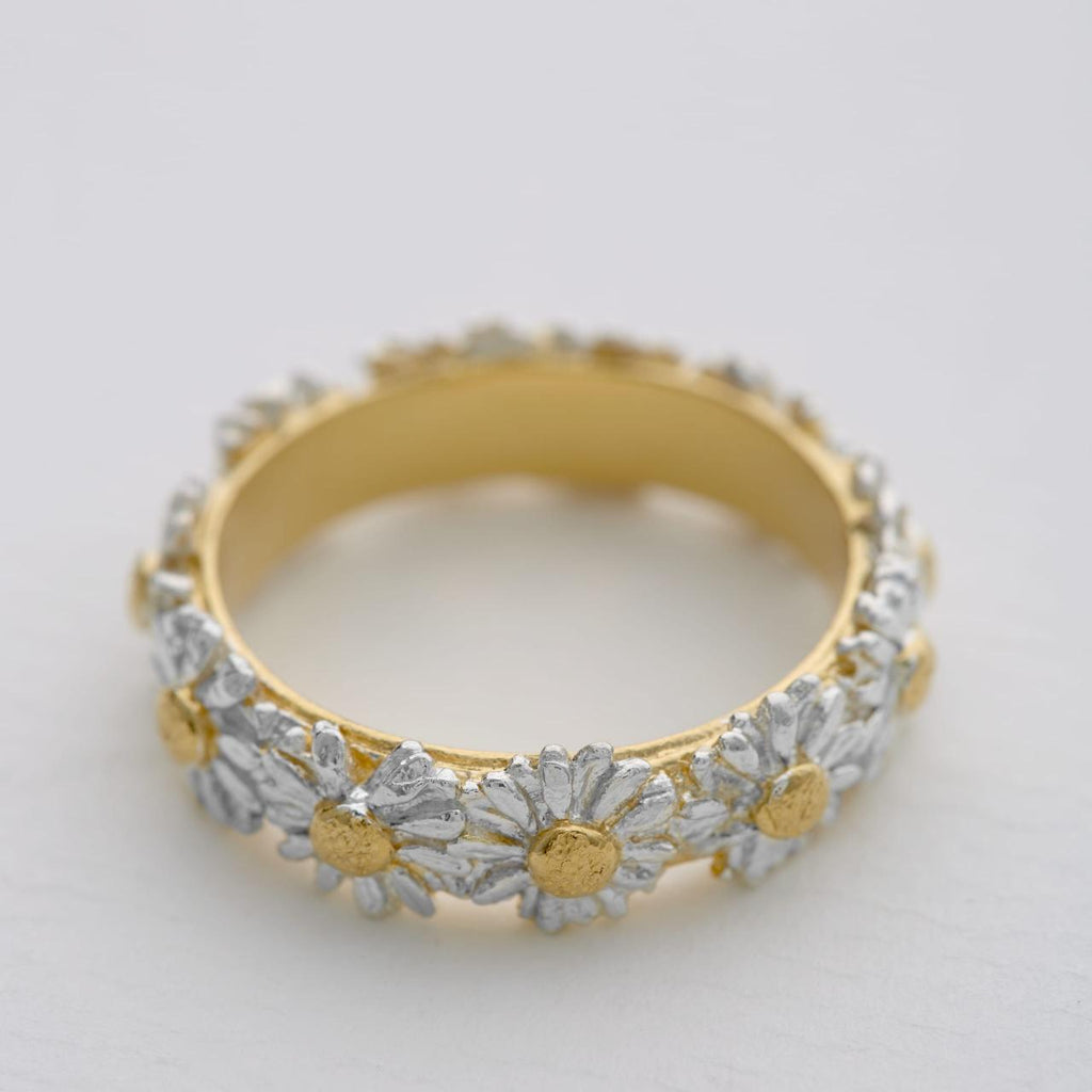 A.M. Daisy Wreath Ring
