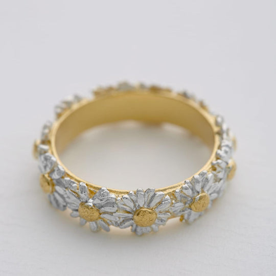 A.M. Daisy Wreath Ring
