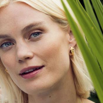 A.M. Wildrose Wide Hoop Earrings Gold