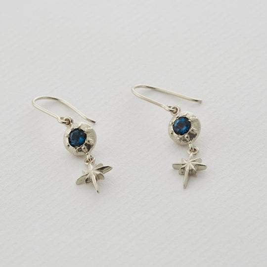 A.M. Guiding Star Hook Earrings Silver