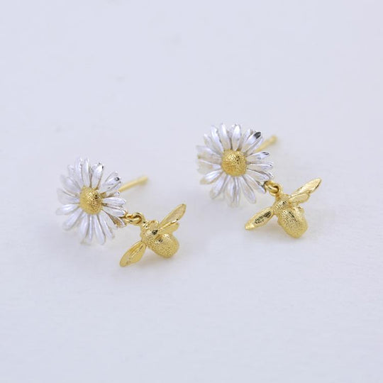 A.M. Daisy Stud Earrings with Teeny Tiny Bee Drops