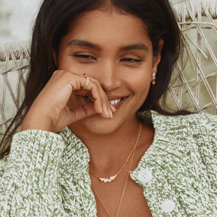 A.M. In-Line Garden Gathering Necklace with Itsy Bitsy Bee