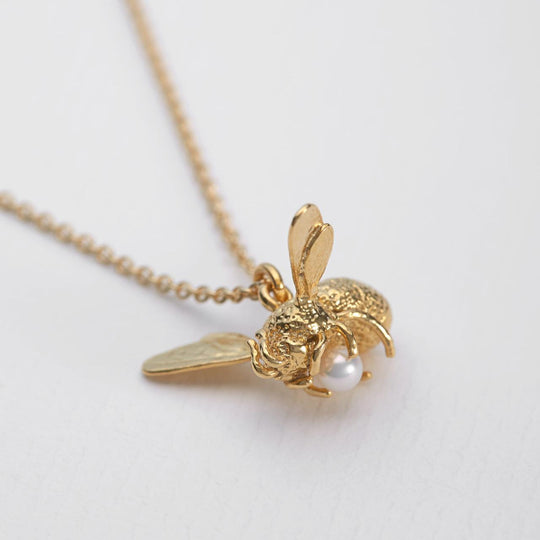 A.M. Flying Bee with Pearl Necklace Gold