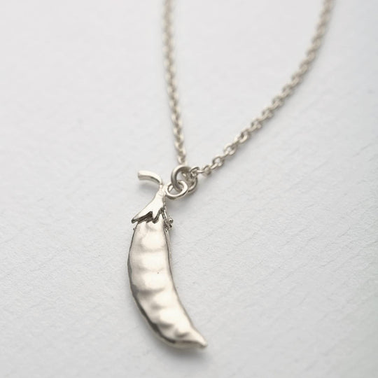 A.M. Peapod Necklace Silver