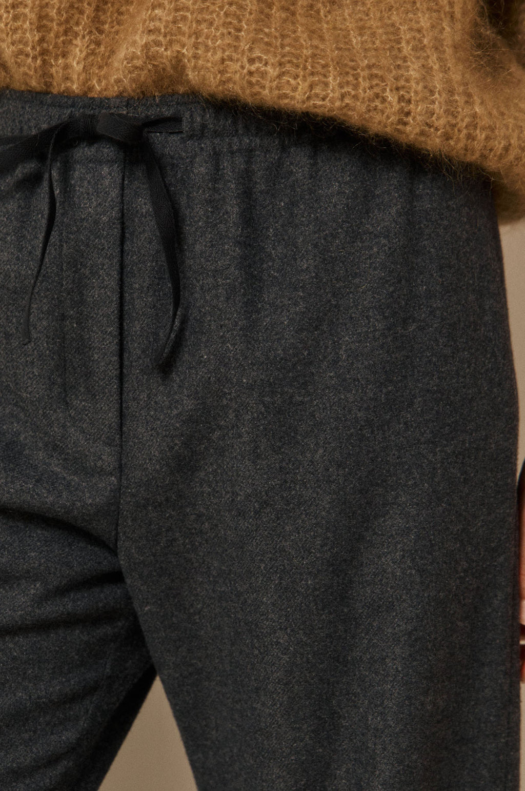 Plumiel Pant Dark Grey
