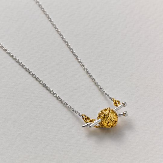 A.M. Ball of Wool & Knitting Needle Inline Necklace