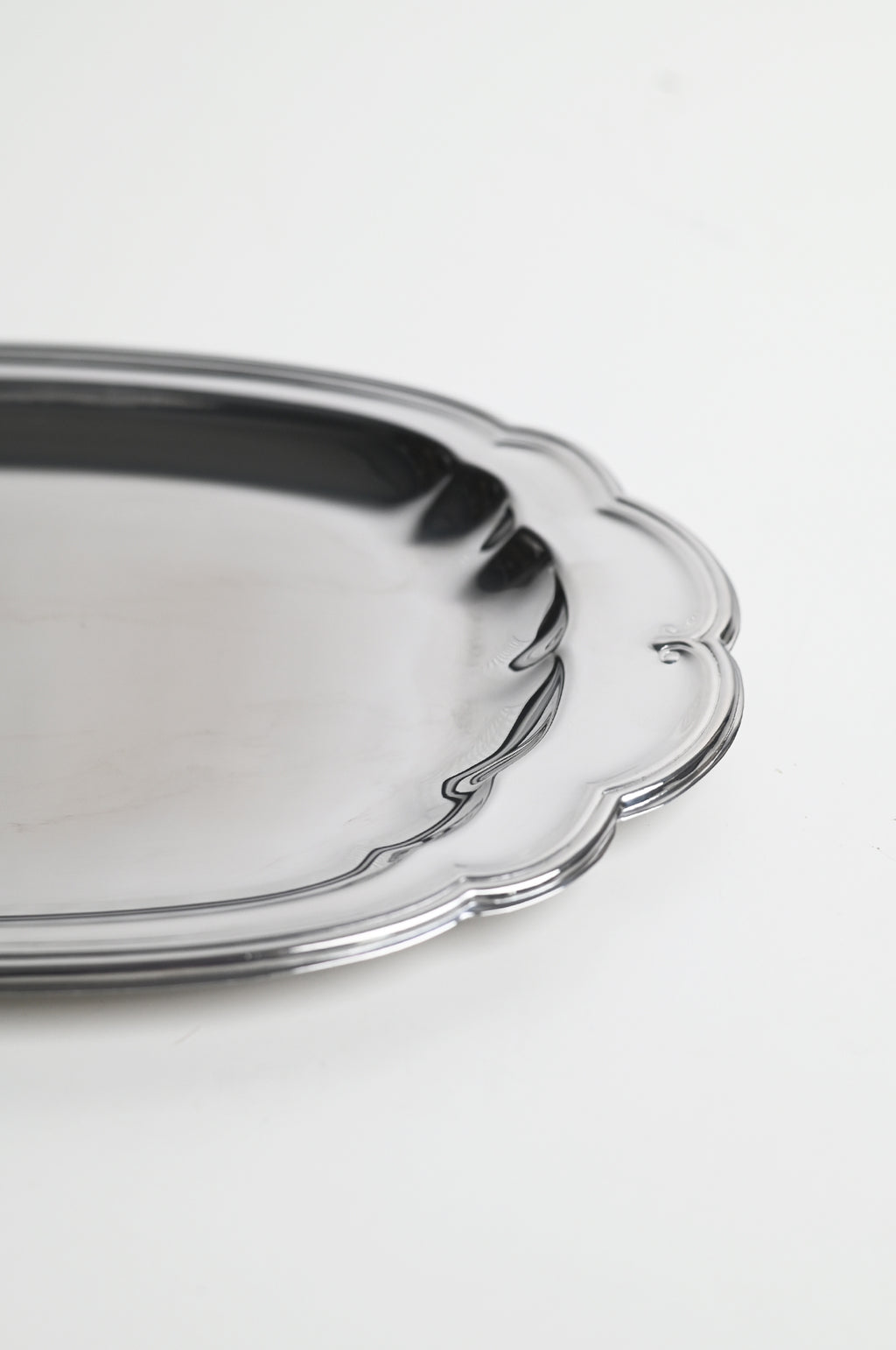 Scalloped Serving Tray Large