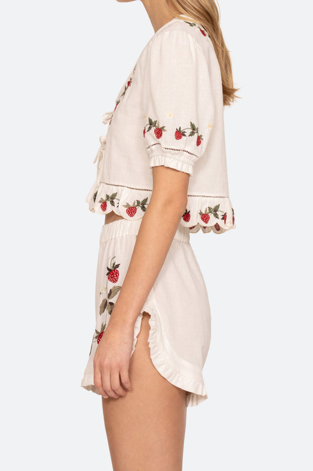 Bindi Strawberry Top Cream
