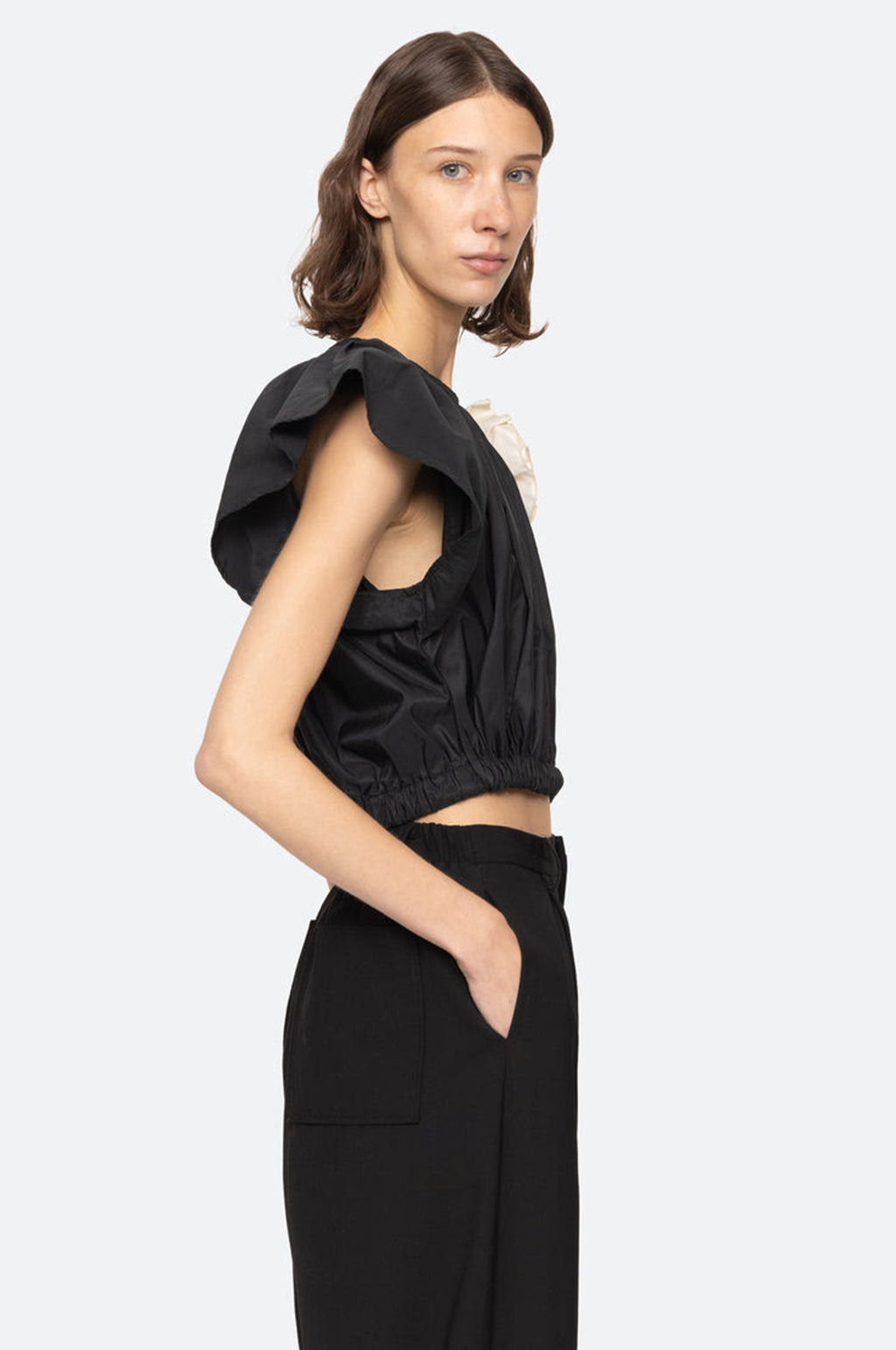 Laurie Solid Flutter Slv Top Black