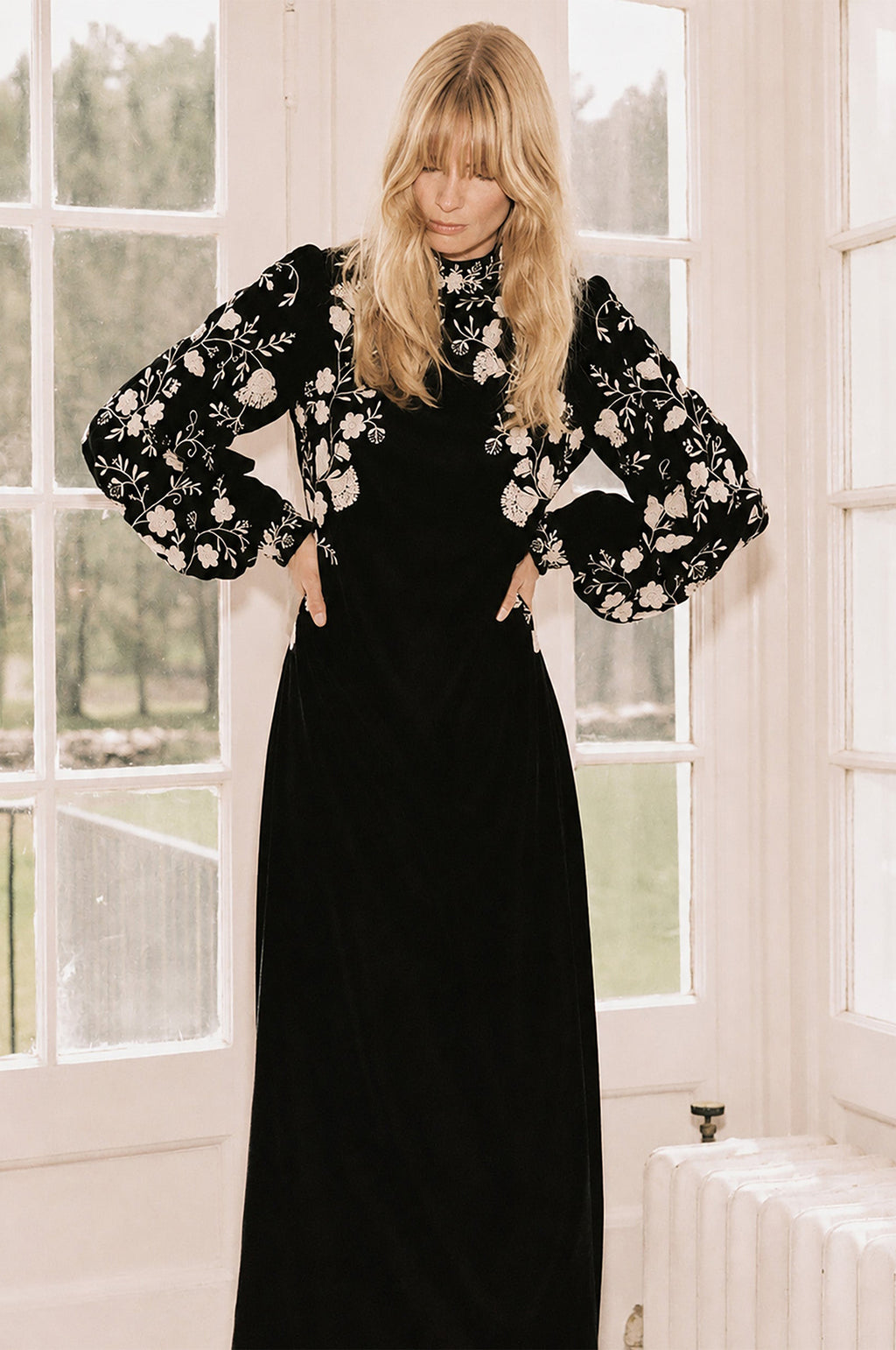 Shiloh Emb Maxi Dress Black