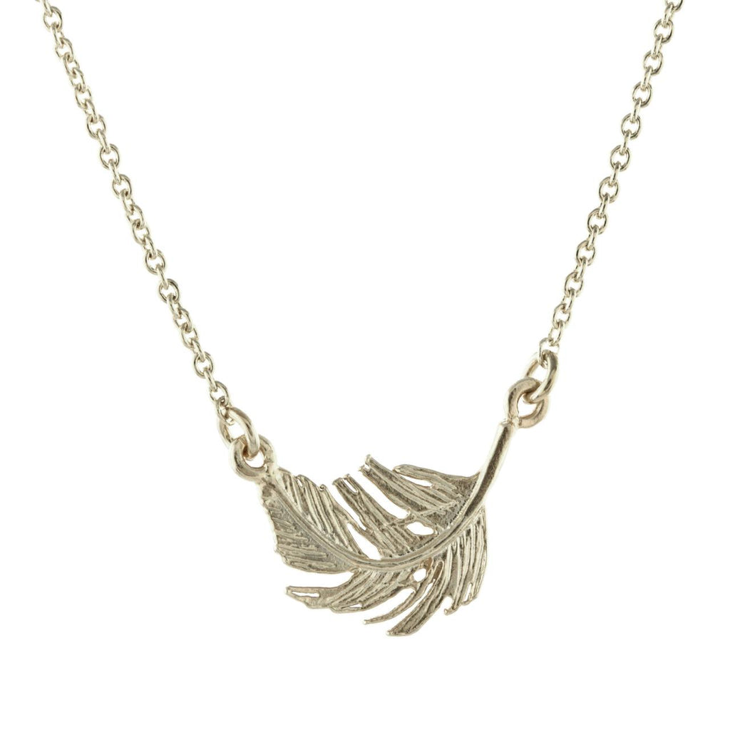 A.M. Little Feather Inline Necklace Silver