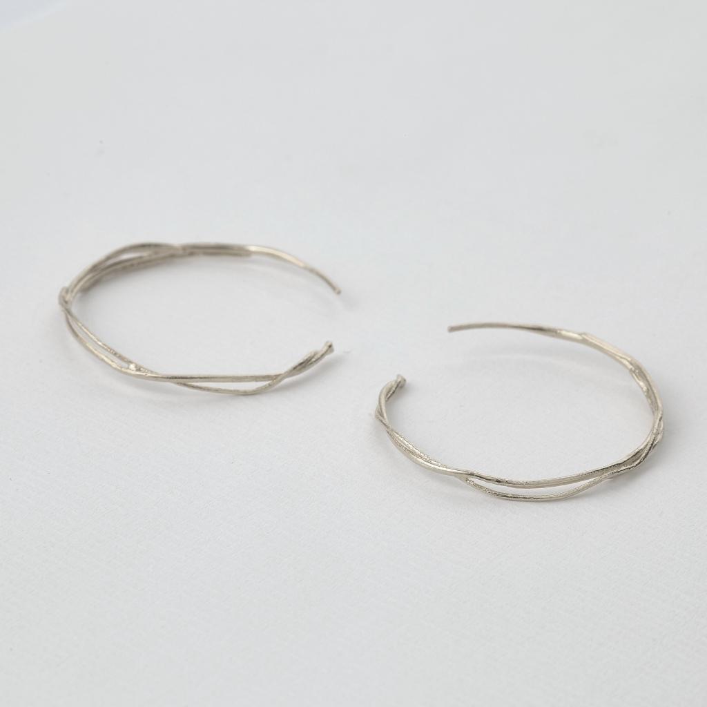 A.M. Fine Twist Hoop Earrings Silver