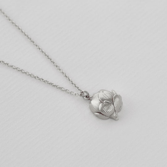 A.M. Artichoke Necklace with Engraved Heart Silver