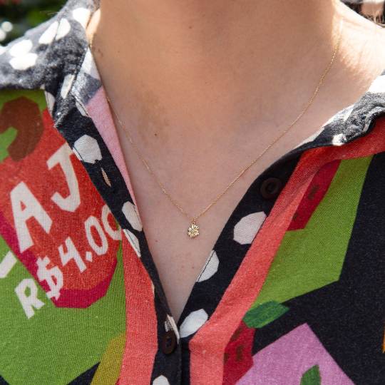 A.M. Teeny Tiny Diamond Daisy Necklace 18ct Solid Gold