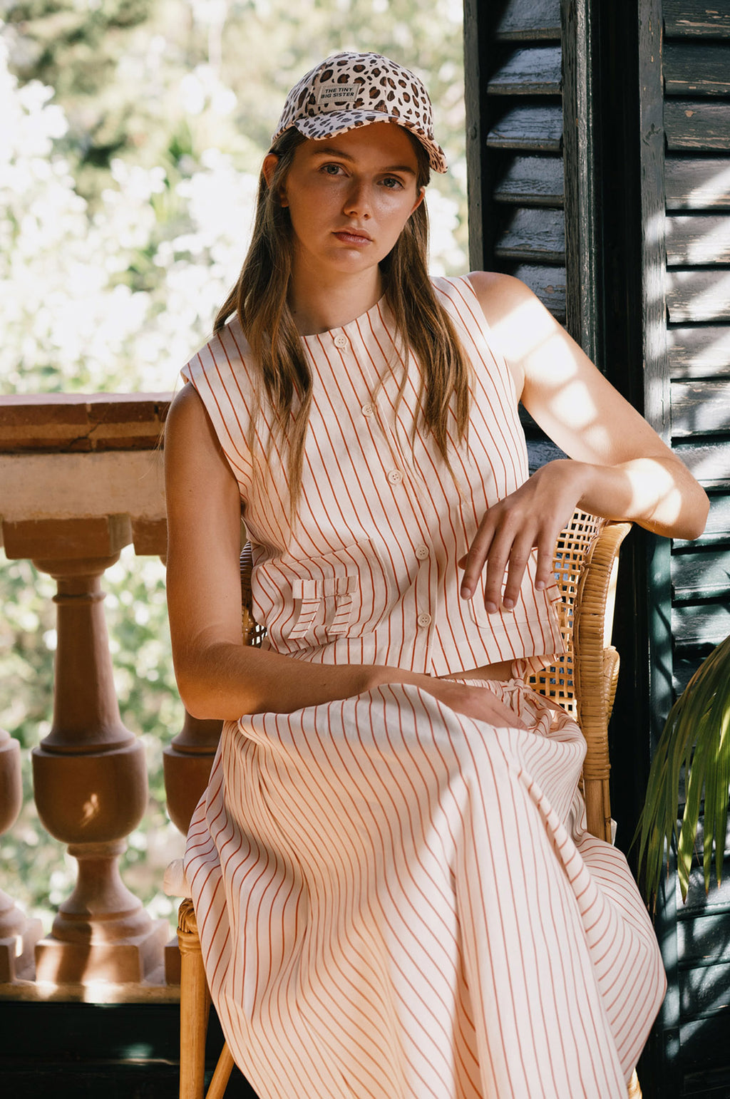 Thin Stripes Bow Vest Off-White